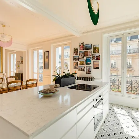 Luxury 1 Bedroom 700ft2 Montorgueil/leshalles Apartment Paris